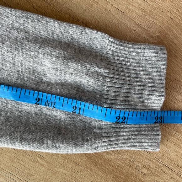 ROOLEE color block lightweight sweater - Size M - Picture 12 of 16